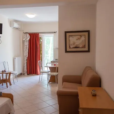 南希客房公寓 Agios Andreas (Messenia)