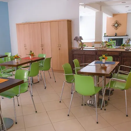 Nancy מלון דירות