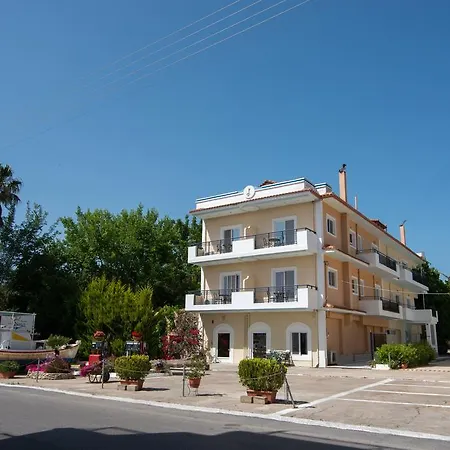 Nancy Aparthotel Agios Andreas (Messenia)
