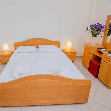 Nancy מלון דירות