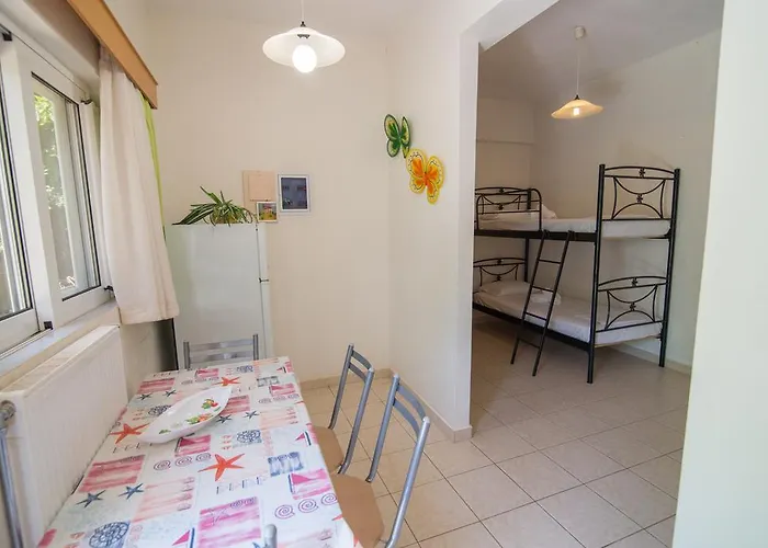 Nancy Άγιος Ανδρέας